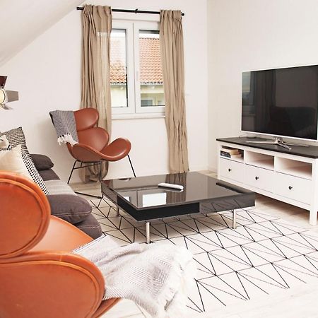 Modernes 80 Qm Apartment Mit Balkon Und Innenstadtnah Lorrach Exterior photo