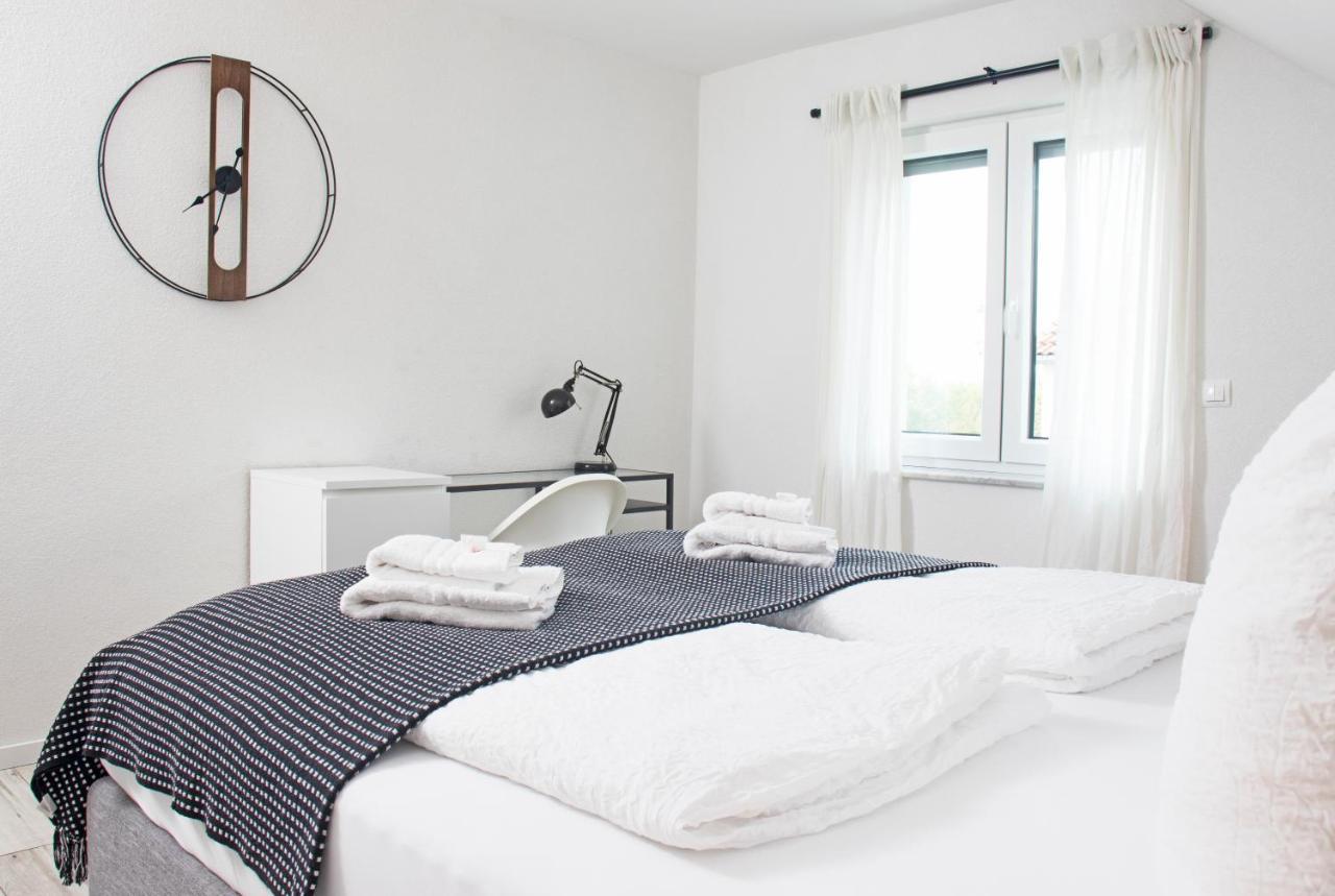 Modernes 80 Qm Apartment Mit Balkon Und Innenstadtnah Lorrach Exterior photo